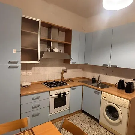 Stazione - Via Dei Colli * לה ספציה